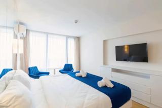 Orbi City Top Floor Aparthotel - Batumi - 9