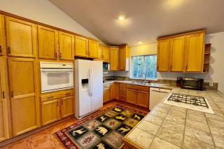 Lakeside Drive Retreat - 2