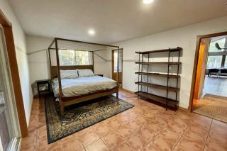 Lakeside Drive Retreat - 1