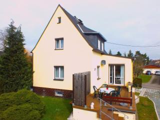 Inviting Holiday Home in Lichtenau with Garden - - 0
