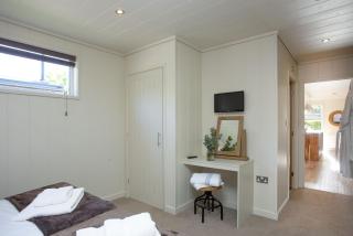 Whileaway Lodge, Strawberryfield Park - Cheddar - 2