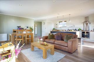 Whileaway Lodge, Strawberryfield Park - Cheddar - 4