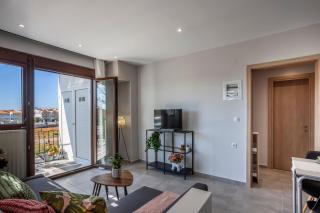 Lucid Dream Apt. |Bozinis - Psakoudia - 1