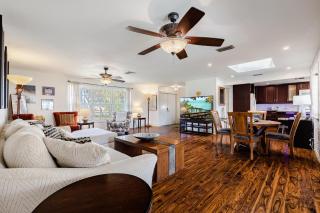 Heated Saltwater Pool, Sleeps 6 - Villa Shangri-La - 7