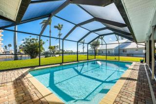 Heated Saltwater Pool, Sleeps 6 - Villa Shangri-La - Cape Coral - 9