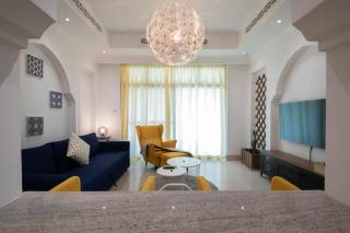 Chic 2BR with Burj Khalifa View in Souk Al Bahar - Dubai - 2