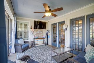 Luxe Texas Vacation Rental Home with Private Pool - Spring - 9