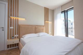 Green Terrace Square View - Tirana - 7