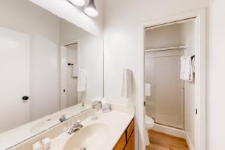 Kingswood Village 60 - 2