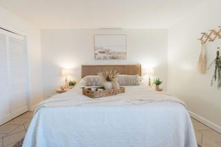0912 White Linen Room by Atlantic Towers - Carolina Beach - 7