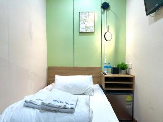 Snow Hotel Lavender - Singapore - 6
