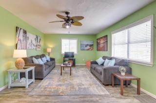 Walk to Gulf Surfside Beach Home with Deck - Surfside Beach - 6