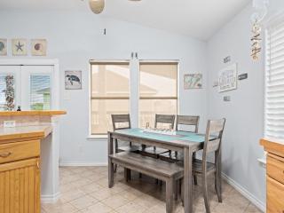 Sandy Pants Beach House - Rockport - 3