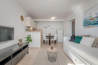 Apartment Beach - 1