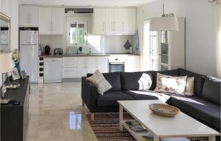 Amazing Home In El Chaparral With Wifi - La Mata - 8