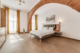 ARI Central Grand Apartments - Luxurious Stay - Arad - 8