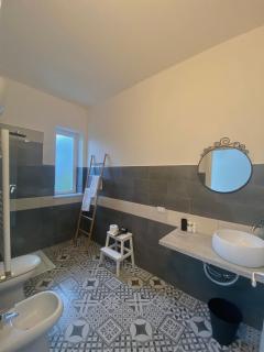 Habitat Luxury Suites - 4