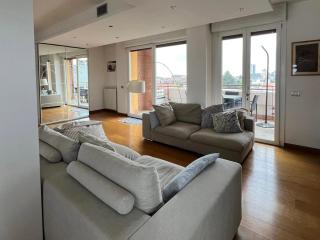 Penthouse Suite - Skyline view - Busto Arsizio - 5