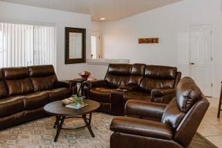 Pool and Jacuzzi Lake Havasu Home! - 4