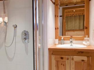 Chalet de luxe avec jacuzzi au cœur de Courchevel, 80m des pistes - FR-1-564-7 - 2