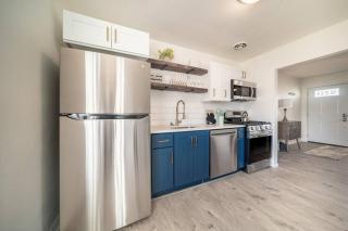 “Hole in the Bottle” Dog-Friendly Retreat Near Wineries/Spire/GOTL - 1