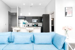 Spacious 2BR Broadripple Village - 9