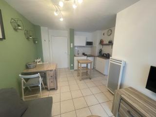 Charmant Appartement Cosy sur Sète proche de toutes commodités, Parking Privé - Sète - 7