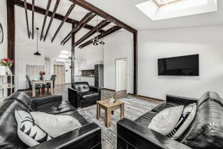 ARI Ultra Central Luxury Apartment with View to the Sky - 6