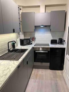 Newly refurbished, central apartment with permit parking - Bath - 8