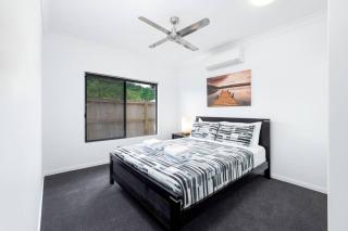 Modern Pet Friendly 3BR Home, BBQ, Fenced Backyard - Trinity Beach - 8