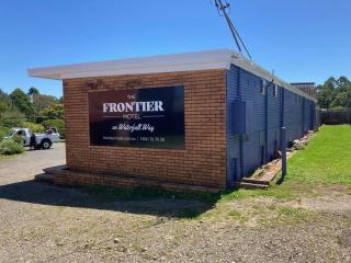 The Frontier Motel - 6