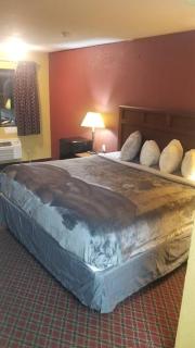 Hotel 2 Queen Beds Hotel Room 129 Booking - Stillwater - 3