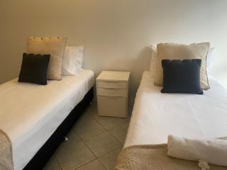 ROOFTOP APARTMENT AT MARINA TERRACES - Port Douglas - 5