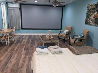 Cozy studio with movie theater, beach 5 min away - Morehead City - 7