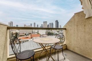 Modern black & white by SeaU TLV - Tel Aviv - 4