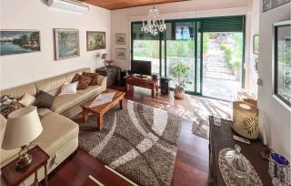 Stunning Apartment In Postira With Wifi - 6