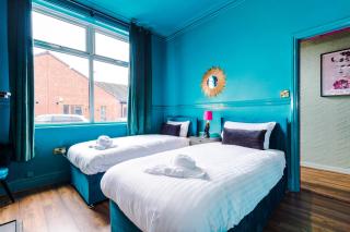 Spacious and Modern 5 BR House - 1