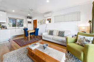 Cosy Cottage Above the Hawkesbury w/ Jetty - Mooney Mooney - 3