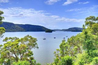 Cosy Cottage Above the Hawkesbury w/ Jetty - Mooney Mooney - 1