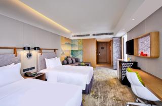Holiday Inn Guangzhou South Lake hotel - Canton Fair free shuttle bus - 7