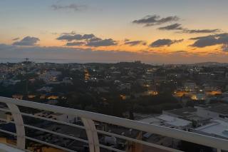 Jaysky penthouse on Etna Street - 1