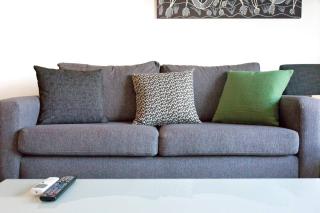 Boutique Breeze - A Poolside Retreat in the CBD - Darwin - 4