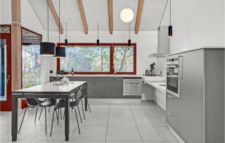 Gorgeous Home In Grenaa With Wifi - 5