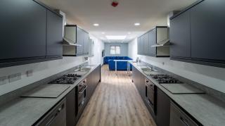 FREE PARKING Cosy Studios close to city and QE and UOB! - 4