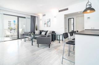 Harbor Getaway in the Heart of Puerto Banus With Walking dictance to everything - Marbella - 8