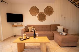 The Island House - Family size Apt - Overlooking the Aegean - 3 Steps From the Beach - Mochlos - 3