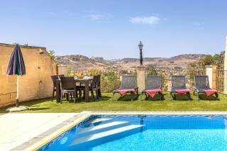 Ta Lucija Sleeps 4 with Private Pool - 5