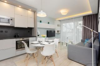 Wola Apartment with Balcony Sokołowska by Noclegi Renters - Warsaw - 6
