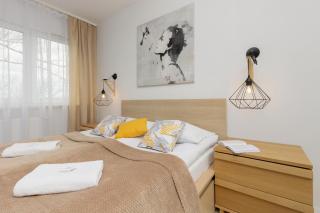 Wola Apartment with Balcony Sokołowska by Noclegi Renters - Warsaw - 1