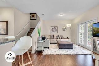 4 Bedrooms 3 Bathrooms Lucaya Village 15-101 - 8
